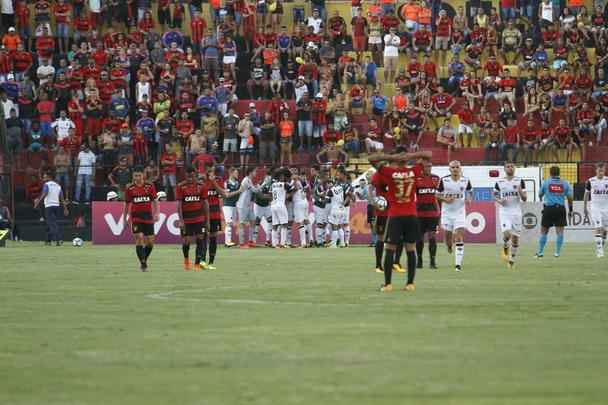 Sport e Atlético-MG realizaram uma partida equilibrada e bastante movimentada na tarde deste domingo, na Ilha do Retiro