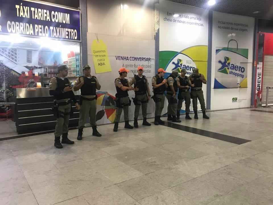 Chegada do Sport ao Recife contou com poucos torcedores e presena da Polcia Militar