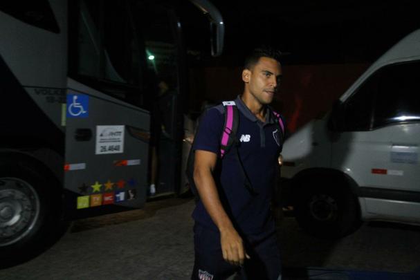 Pela primeira vez na histria, Leo avanou to longe em uma competio internacional e, no em vo, torcida fez seu papel na Ilha