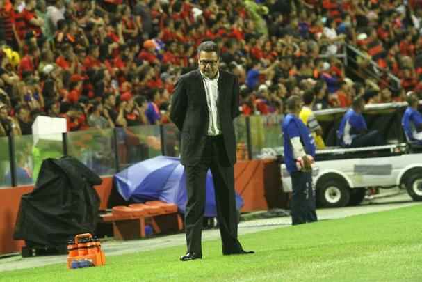 Pela primeira vez na histria, Leo avanou to longe em uma competio internacional e, no em vo, torcida fez seu papel na Ilha