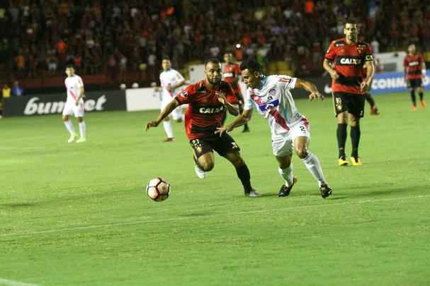 Pela primeira vez na histria, Leo avanou to longe em uma competio internacional e, no em vo, torcida fez seu papel na Ilha