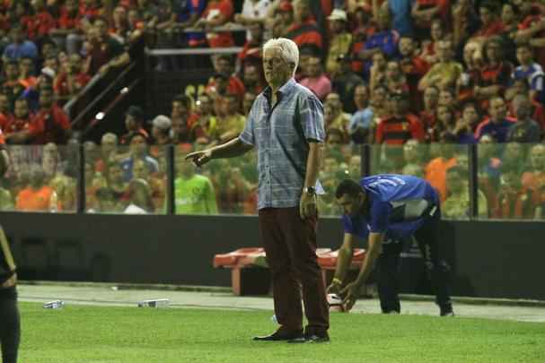 Pela primeira vez na histria, Leo avanou to longe em uma competio internacional e, no em vo, torcida fez seu papel na Ilha