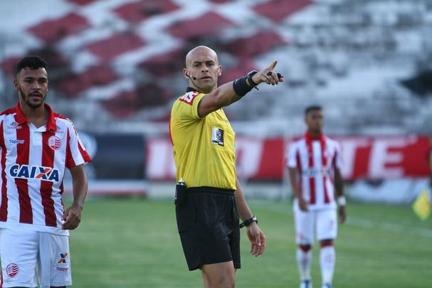 Sem mais esperanas de seguir na Srie B na temporada 2018, o Alvirrubro recebeu o Vila Nova no Arruda pela penltima rodada da competio