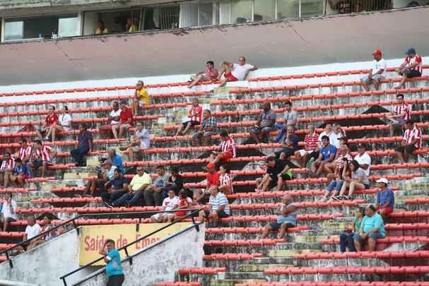 Sem mais esperanas de seguir na Srie B na temporada 2018, o Alvirrubro recebeu o Vila Nova no Arruda pela penltima rodada da competio