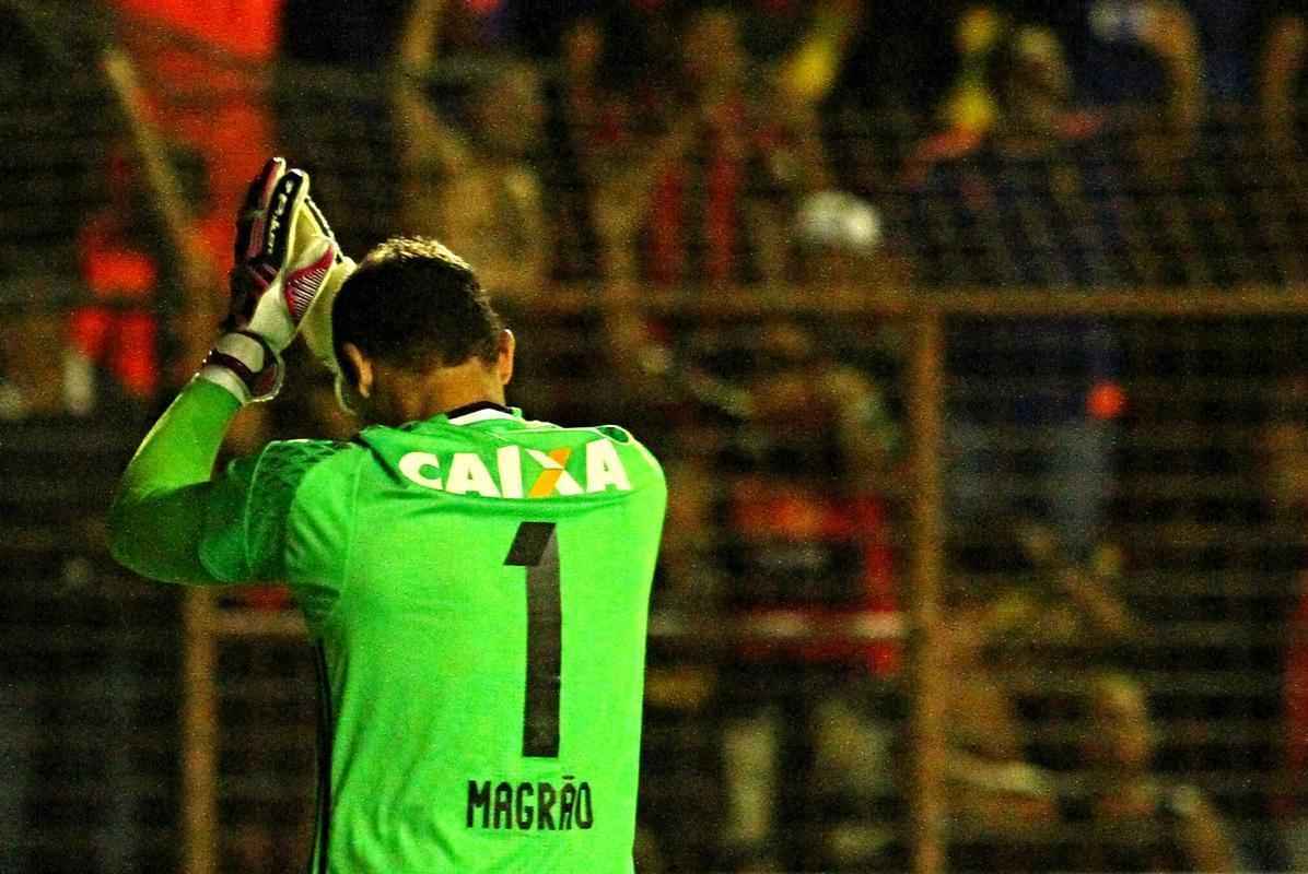 Apontado por muitos como o maior jogador da histria do Sport, o goleiro Magro tem contrato at dezembro de 2018