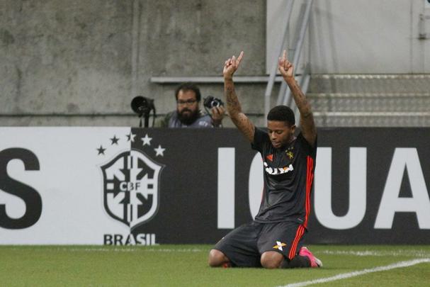 Artilheiro do Sport na Série A com 16 gols, o atacante André tem contrato até fevereiro de 2022 com o Sport