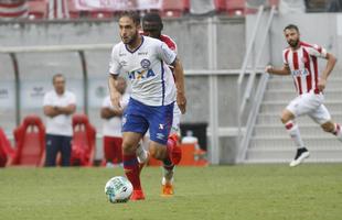 Aps duas temporadas defendendo o Bahia, o meio-campista Rgis, em princpio, retorna ao Sport em janeiro; ele tem contrato at o fim de 2018