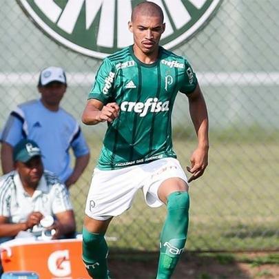 Emprestado para uma temporada no sub-20 do Palmeiras at o fim deste ano, o zagueiro Adryelson tem contrato com o Sport at o fim de 2020