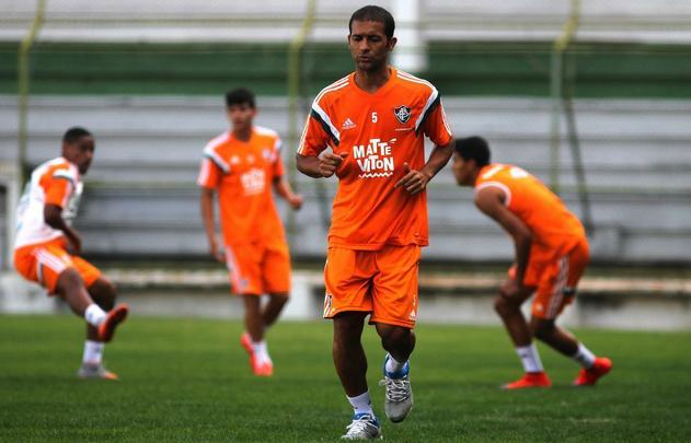 Pierre - Experiente, o volante de 35 anos se despediu do Fluminense e ficou livre. O jogador passou as últimas três temporadas nas Laranjeiras. Em 2017, atuou poucas vezes com Abel Braga e ainda sofreu com lesão