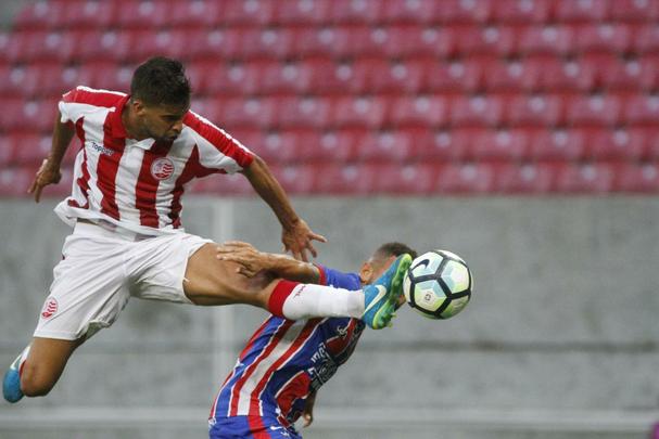 Timbu sofre em campo, mas consegue avanar nos pnaltis por 5 a 4, com duas defesas do goleiro Jefferson