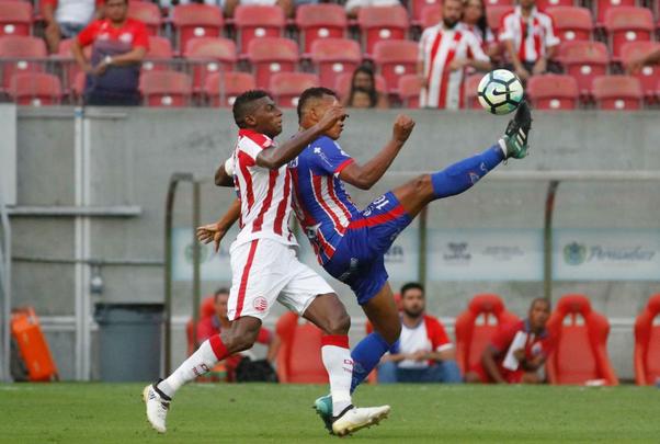Timbu sofre em campo, mas consegue avanar nos pnaltis por 5 a 4, com duas defesas do goleiro Jefferson