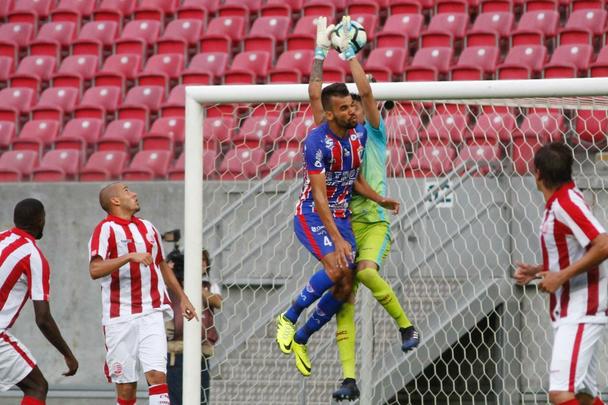 Timbu sofre em campo, mas consegue avanar nos pnaltis por 5 a 4, com duas defesas do goleiro Jefferson