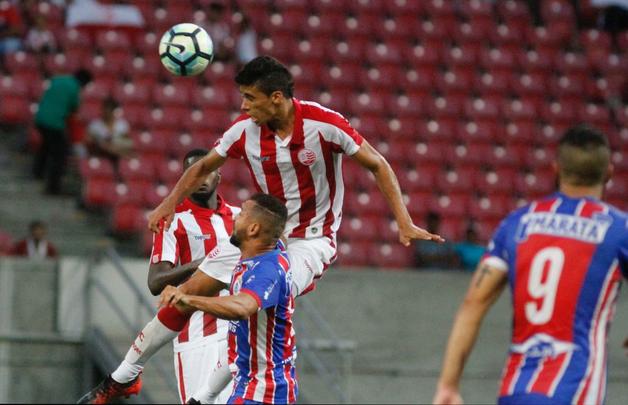 Timbu sofre em campo, mas consegue avanar nos pnaltis por 5 a 4, com duas defesas do goleiro Jefferson