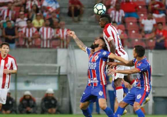 Timbu sofre em campo, mas consegue avanar nos pnaltis por 5 a 4, com duas defesas do goleiro Jefferson