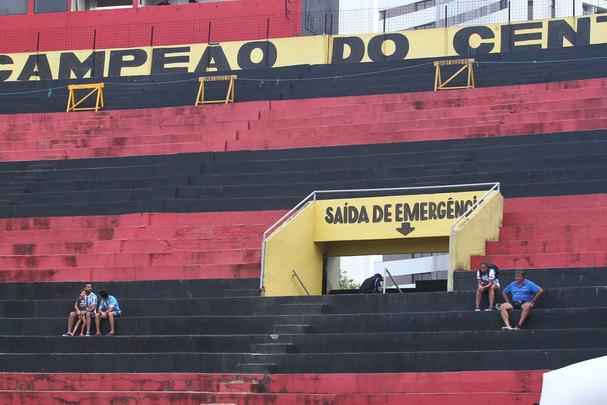 Sport recebeu o Atltico Tucumn na quarta edio da Taa Ariano Suassuna e apresentou o elenco para a temporada 2018. 
