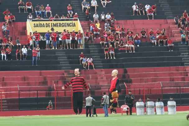 Sport recebeu o Atltico Tucumn na quarta edio da Taa Ariano Suassuna e apresentou o elenco para a temporada 2018. 