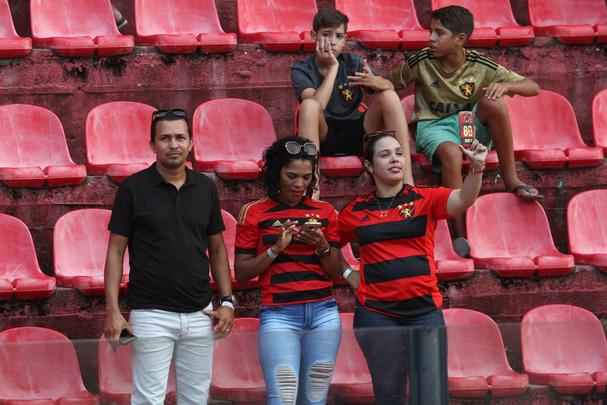 Sport recebeu o Atltico Tucumn na quarta edio da Taa Ariano Suassuna e apresentou o elenco para a temporada 2018. 