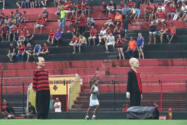 Sport recebeu o Atltico Tucumn na quarta edio da Taa Ariano Suassuna e apresentou o elenco para a temporada 2018. 