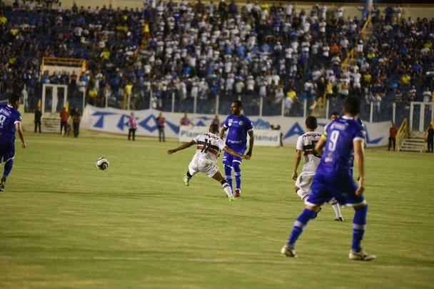 Gols da partida foram marcados por Jorginho, no primeiro tempo, e Frontini descontou para visitantes na etapa final