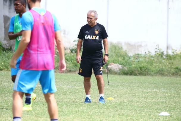 Elenco do Sport treina no campo da associação Cristo Rei, em Pesqueira. Neste sábado, volta a campo no Pernambucano diante do Afogados, na Ilha do Retiro
