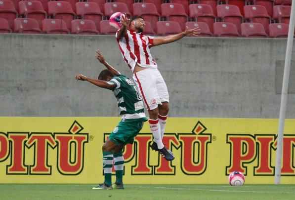 Jogando em casa na estreia do Estadual, Timbu pressionou a sada de bola do Mequinha desde o incio e conseguiu abrir o placar logo no incio, aos seis minutos, com Fernandinho.