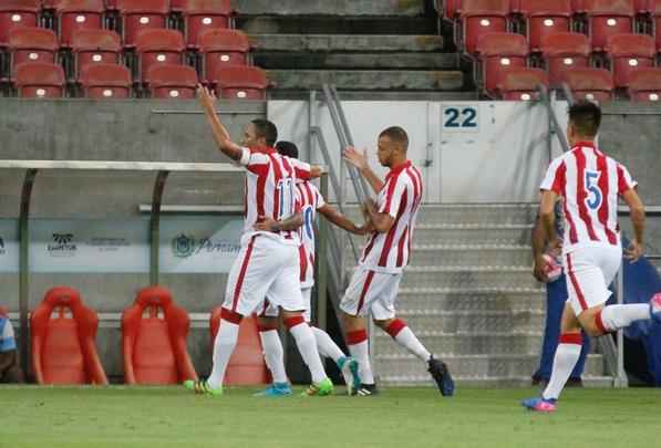 Jogando em casa na estreia do Estadual, Timbu pressionou a sada de bola do Mequinha desde o incio e conseguiu abrir o placar logo no incio, aos seis minutos, com Fernandinho.