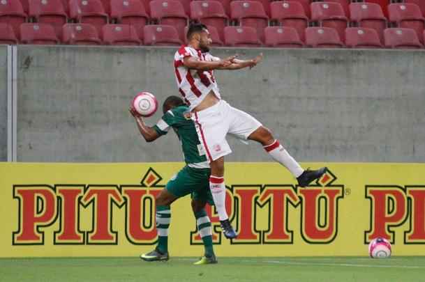 Jogando em casa na estreia do Estadual, Timbu pressionou a sada de bola do Mequinha desde o incio e conseguiu abrir o placar logo no incio, aos seis minutos, com Fernandinho.