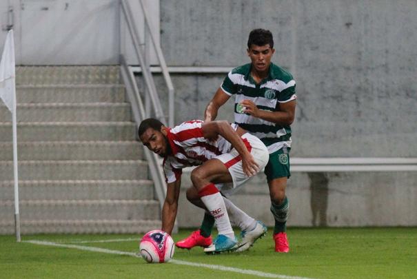 Com o zagueiro Camutanga expulso logo aos 12 da etapa complementar, o Nutico viu o Amrica pressionar e chegar ao empate, mais uma vez, novamente com Caxito. O jogo se encaminhava para o empate, at que Willian Gacho marcou o seu segundo no jogo, de falta, dando nmeros finais ao jogo: 3 a 2.