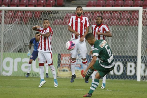 Com o zagueiro Camutanga expulso logo aos 12 da etapa complementar, o Nutico viu o Amrica pressionar e chegar ao empate, mais uma vez, novamente com Caxito. O jogo se encaminhava para o empate, at que Willian Gacho marcou o seu segundo no jogo, de falta, dando nmeros finais ao jogo: 3 a 2.