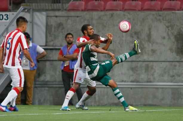 Com o zagueiro Camutanga expulso logo aos 12 da etapa complementar, o Nutico viu o Amrica pressionar e chegar ao empate, mais uma vez, novamente com Caxito. O jogo se encaminhava para o empate, at que Willian Gacho marcou o seu segundo no jogo, de falta, dando nmeros finais ao jogo: 3 a 2.