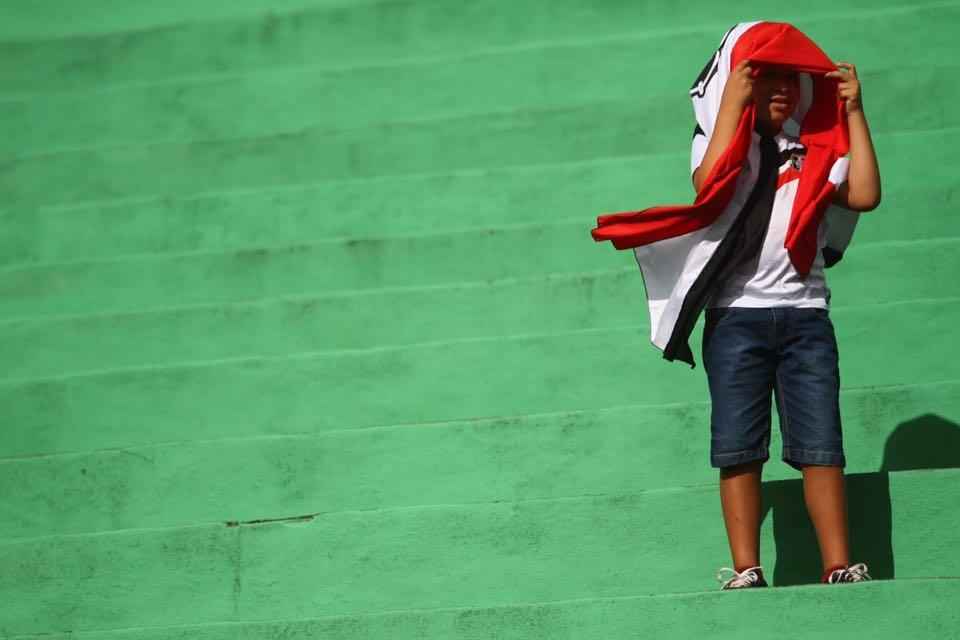 Torcedores de Amrica e Santa Cruz fazem festa no estdio Ademir Cunha, em Paulista