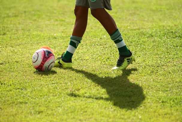 Torcedores de América e Santa Cruz fazem festa no estádio Ademir Cunha, em Paulista