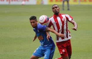 Embalado pela goleada sobre o Sport no clssico, o Nutico enfrentou o Vitria, neste domingo, na Arena de Pernambuco