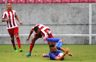 Embalado pela goleada sobre o Sport no clssico, o Nutico enfrentou o Vitria, neste domingo, na Arena de Pernambuco