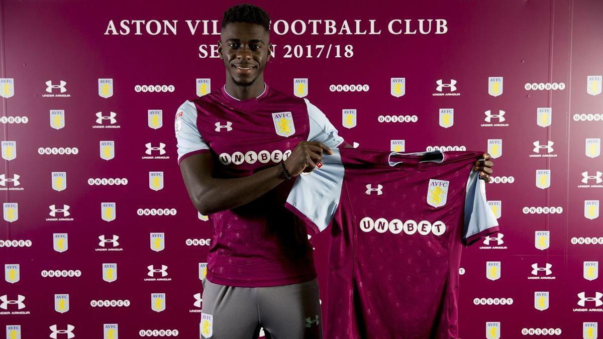 A Under Armour tambm fornece uniformes para o Aston Villa, que disputa a Championship - segunda diviso inglesa. Camisas oficiais e jaquetas esto entre os produtos vendidos. Os preos so de R$ 239 e R$ 449,90, respectivamente.