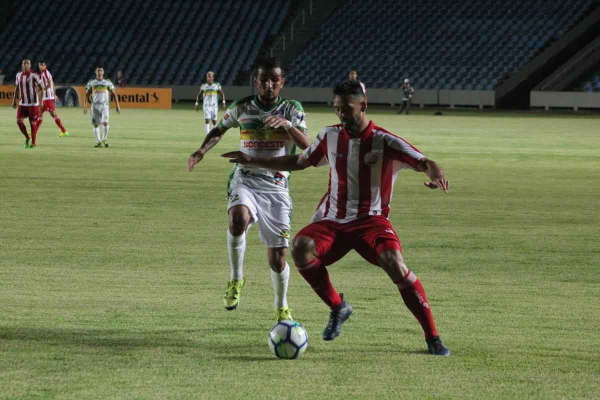 No primeiro tempo, Breno Calixto cometeu pnalti aps Jonas Piupiu acertar a trave timbu. Na cobrana, Ulisses anotou o gol para o Cordino. Na etapa complementar, Timbu conseguiu segurar a presso e chegou ao empate com gol de Camutanga e se classificou na Copa do Brasil.