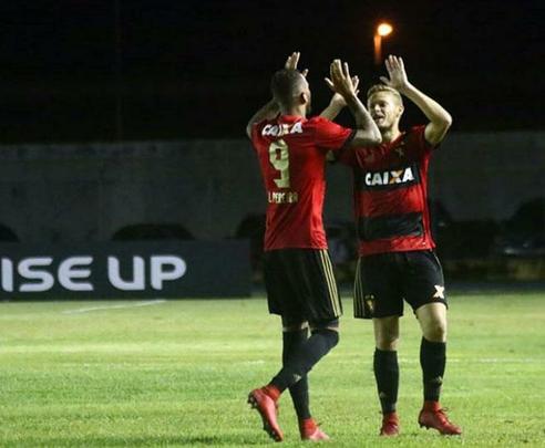 Podendo at empatar, Leo conquistou vencer por 2 a 1, mesmo no apresentando um bom futebol. Leandro Pereira marcou duas vezes para o Sport e Bruno anotou para o Santos-AP.