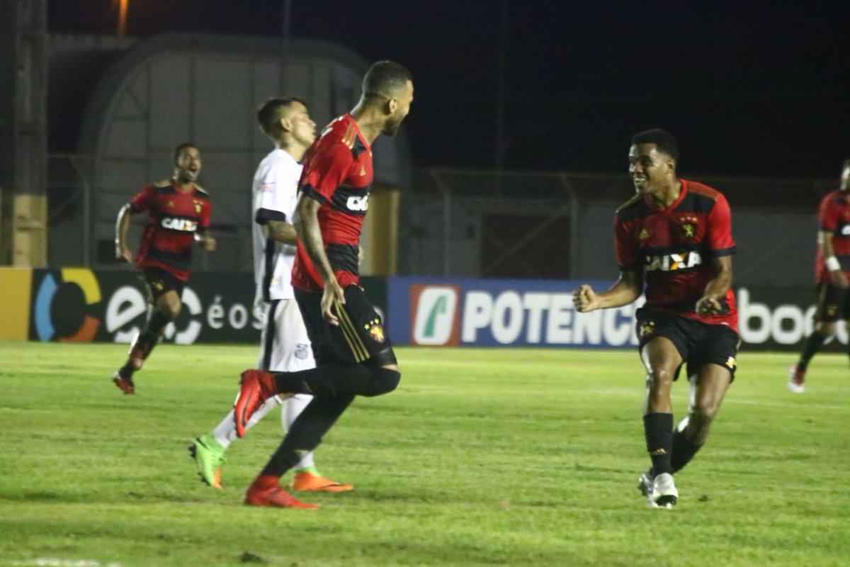 Podendo at empatar, Leo conquistou vencer por 2 a 1, mesmo no apresentando um bom futebol. Leandro Pereira marcou duas vezes para o Sport e Bruno anotou para o Santos-AP.
