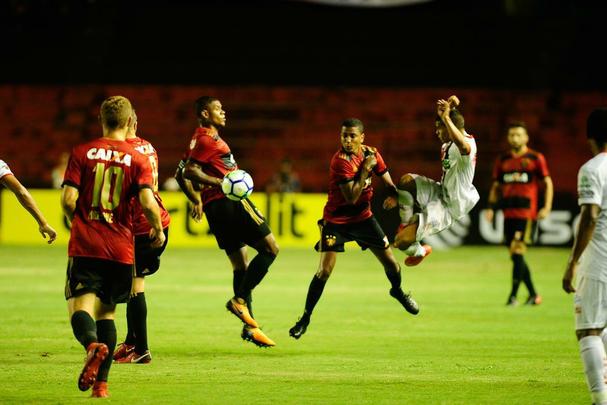 Sport teve vantagem de 3 a 0, mas sofreu empate em dez minutos e perdeu nos pênaltis por 4 a 3 em derrota histórica para o Ferroviário