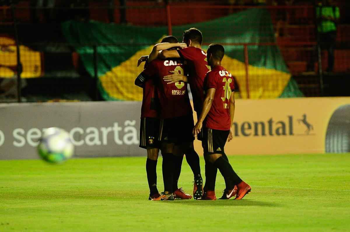 Sport teve vantagem de 3 a 0, mas sofreu empate em dez minutos e perdeu nos pnaltis por 4 a 3 em derrota histrica para o Ferrovirio