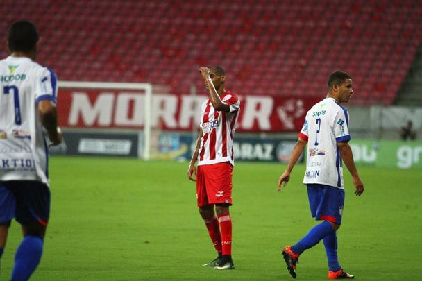 Nutico vence jogo por 2 a 1 com gol e assistncia do estreante Ortigoza