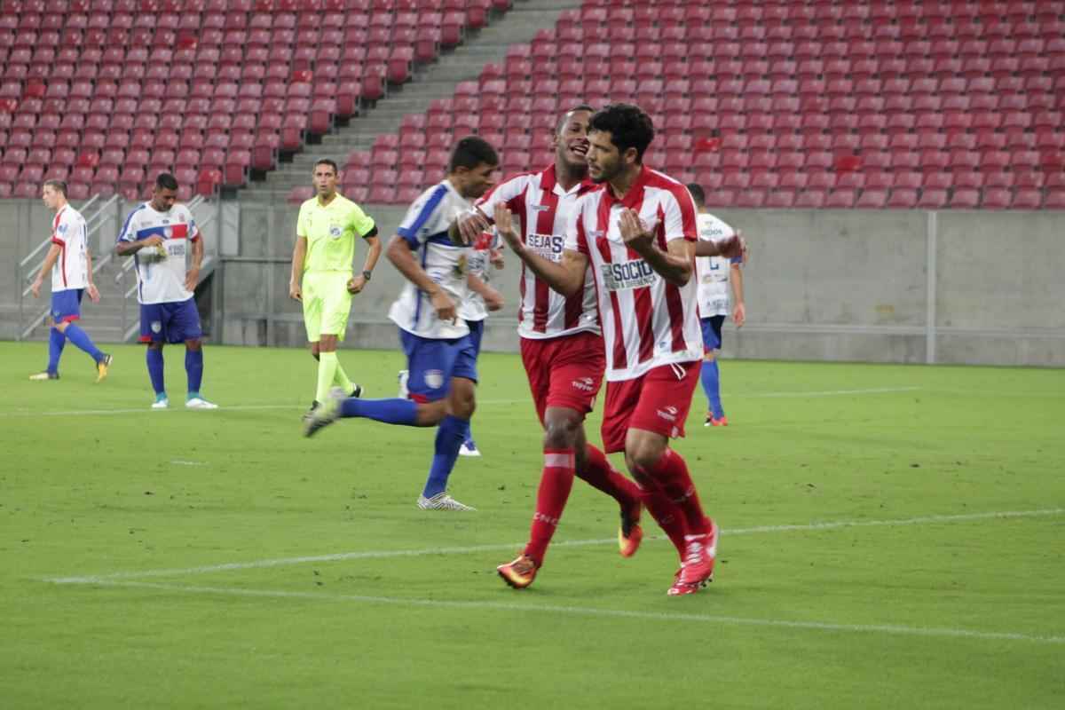 Nutico vence jogo por 2 a 1 com gol e assistncia do estreante Ortigoza