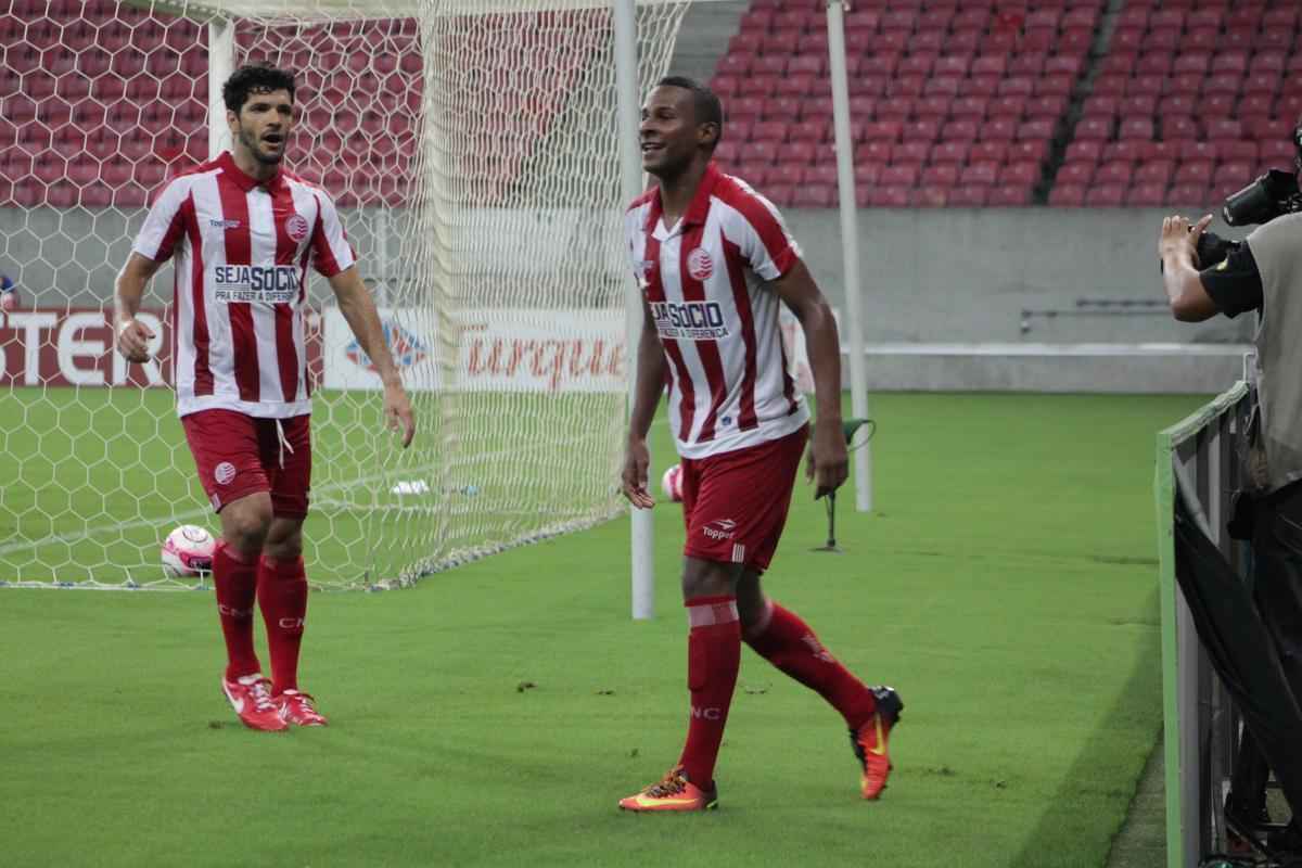 Nutico vence jogo por 2 a 1 com gol e assistncia do estreante Ortigoza