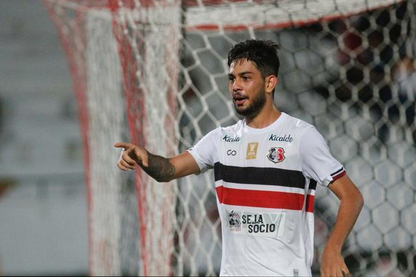 Santa Cruz cresce no segundo tempo e vence com gols de Hricles e Robinho