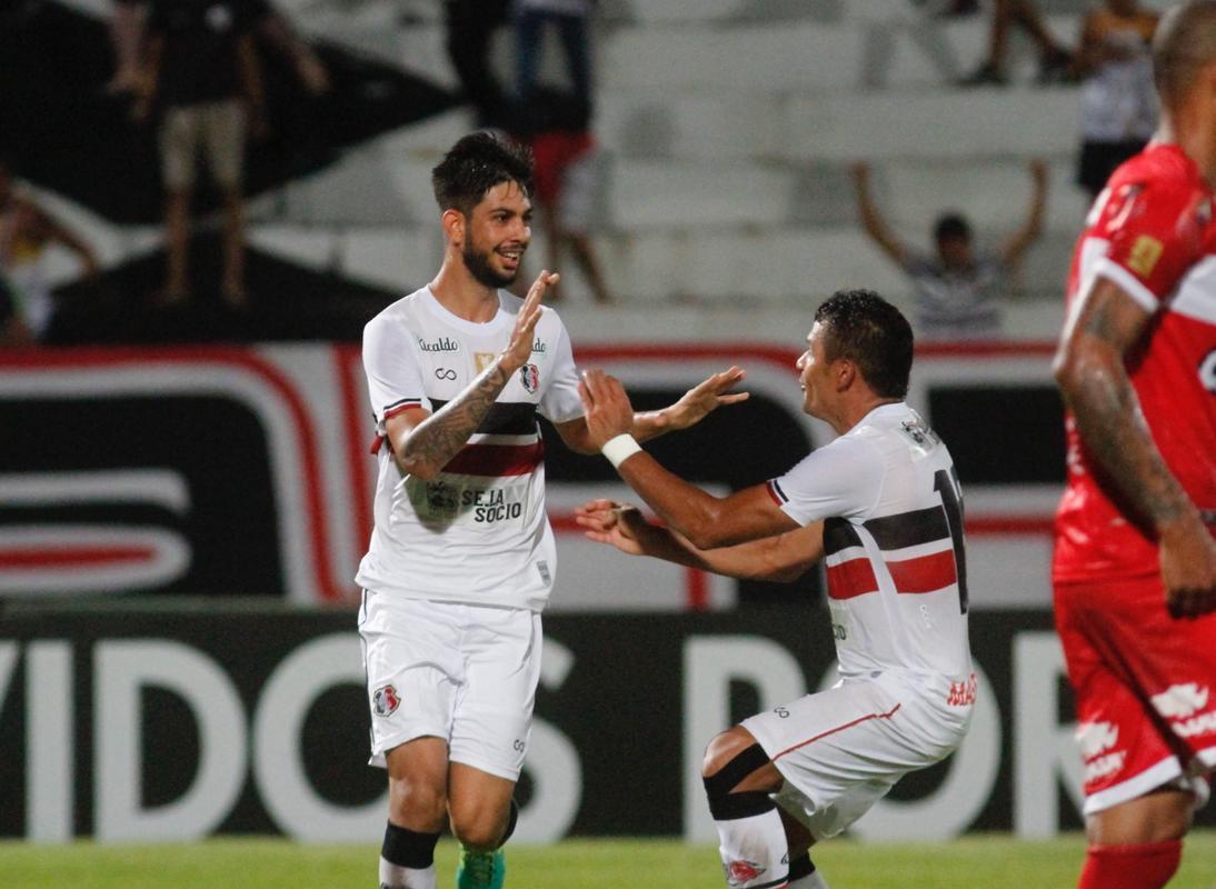 Santa Cruz cresce no segundo tempo e vence com gols de Hricles e Robinho