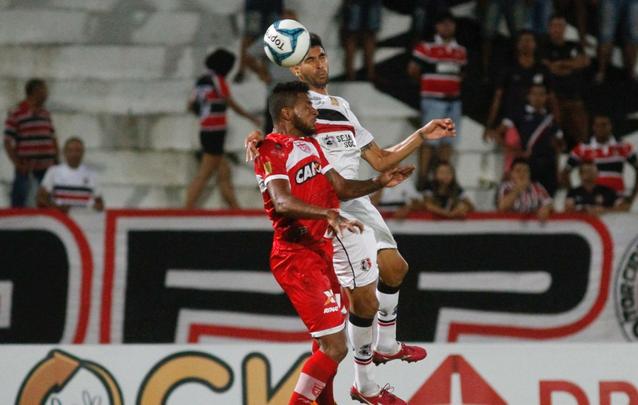 Santa Cruz cresce no segundo tempo e vence com gols de Hricles e Robinho