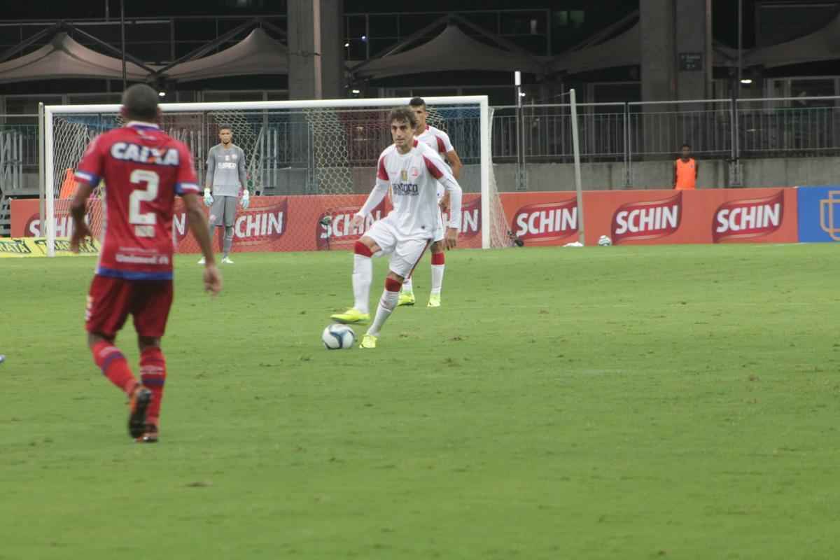 Nutico sofreu para criar na Arena Fonte Nova e acabou derrotado pelo Bahia