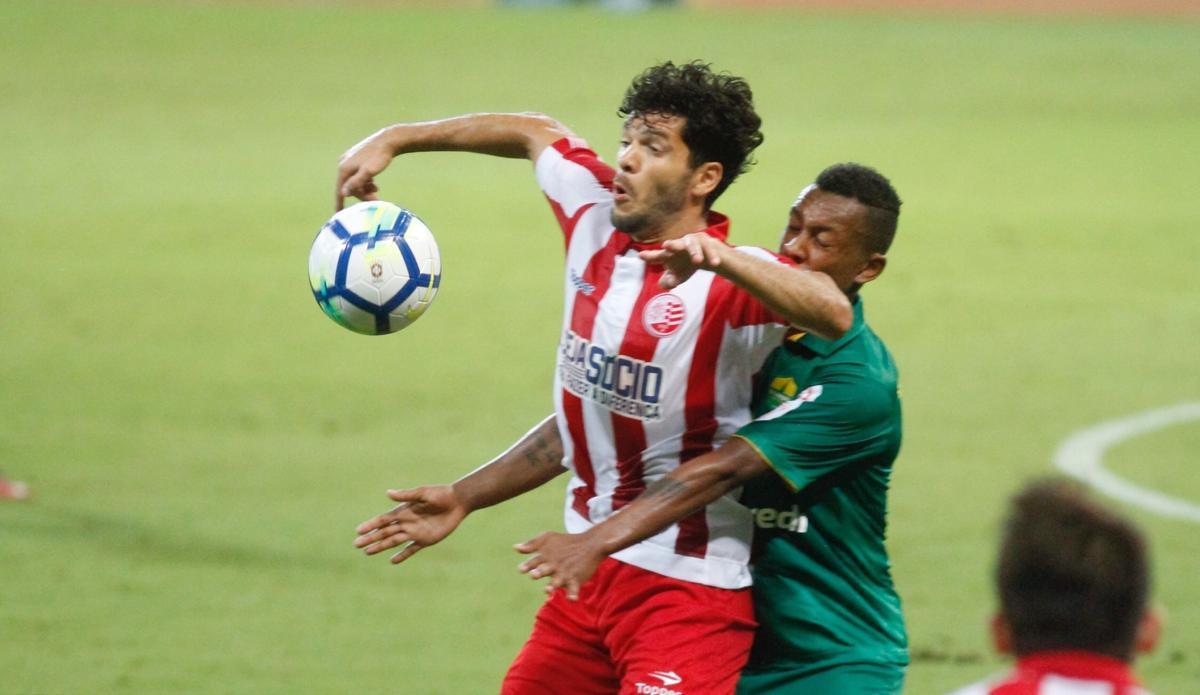 Com um jogador a mais, Nutico vence Cuiab por 2 a 1 e tem vantagem do empate  para avanar na Copa do Brasil