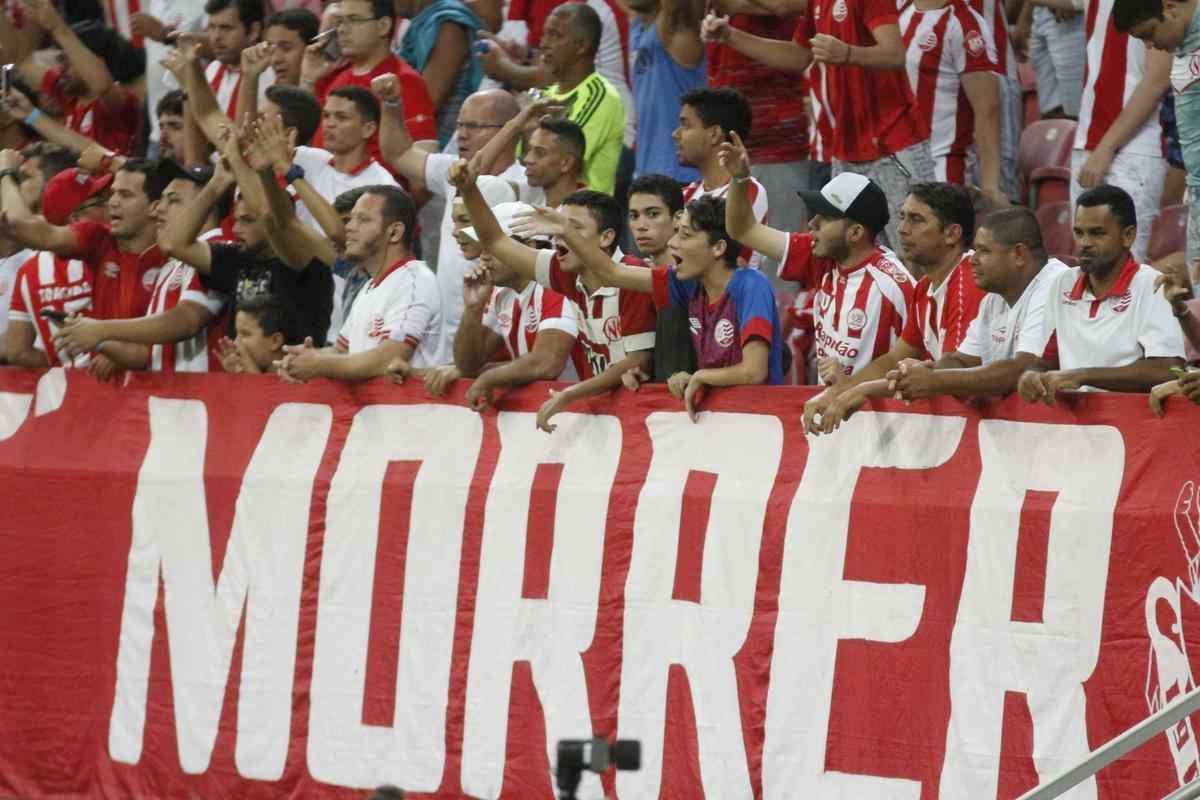 Com um jogador a mais, Nutico vence Cuiab por 2 a 1 e tem vantagem do empate  para avanar na Copa do Brasil