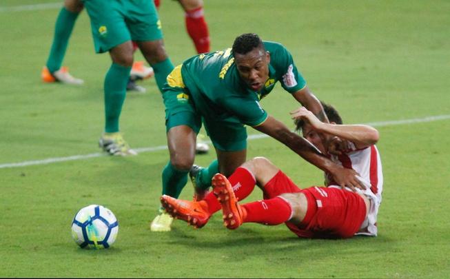 Com um jogador a mais, Nutico vence Cuiab por 2 a 1 e tem vantagem do empate  para avanar na Copa do Brasil